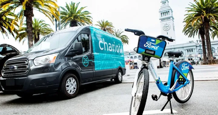 Ford: Intelligenza Artificiale per la comunicazione B2V tra auto e bici