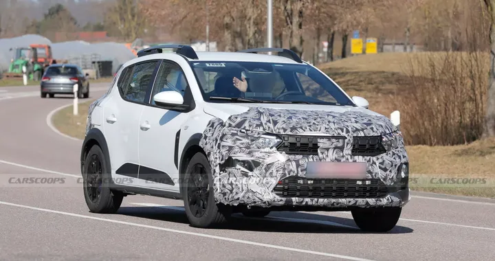 Dacia Sandero, in arrivo il restyling. Nuovo look per l'auto più venduta in Europa