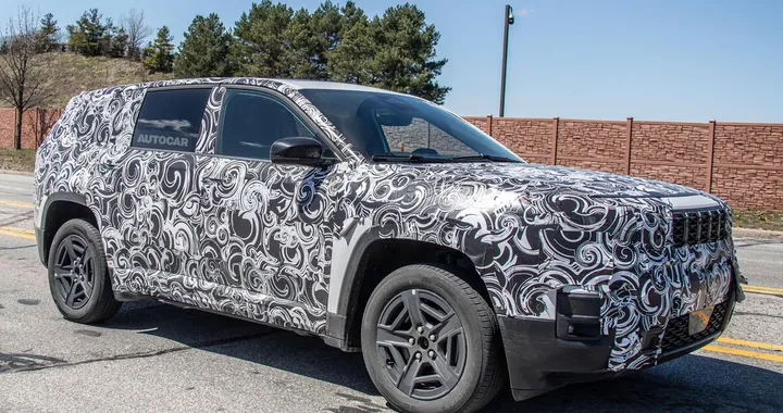 Jeep Cherokee: nuove foto spia e nuove indiscrezioni anticipano il SUV