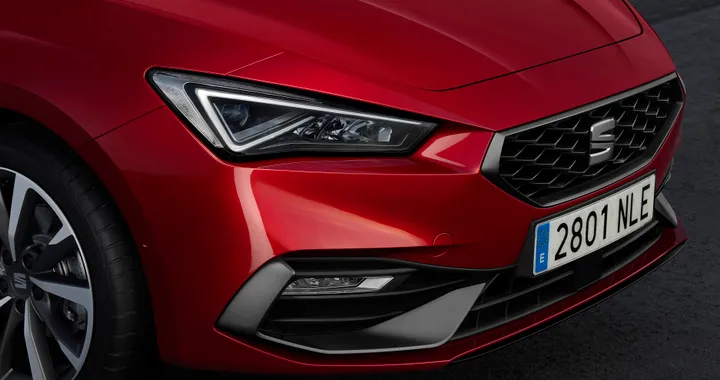 Seat presenta la nuova Leon: ibrida e connessa | Configuratore e prezzi
