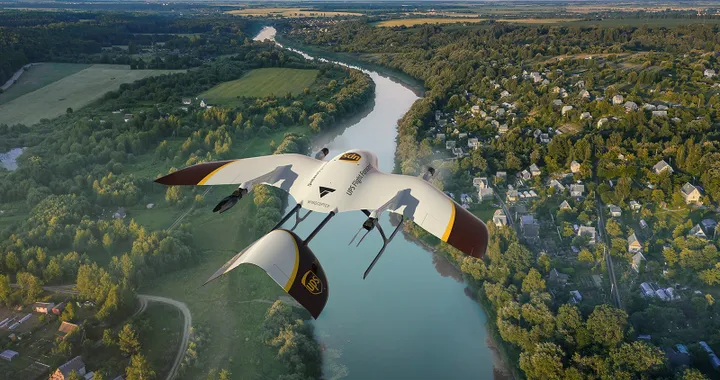 UPS con Wingcopter per sviluppare una flotta di droni per le consegne