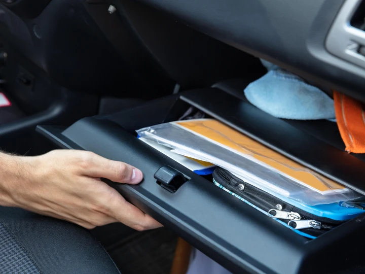 Le soluzioni per tenere in ordine i documenti dell’auto in offerta