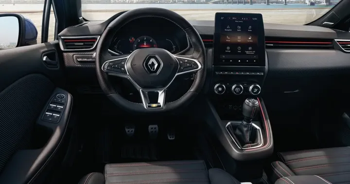 Nuova Renault Clio 2019: gli interni sono un trionfo di tecnologia