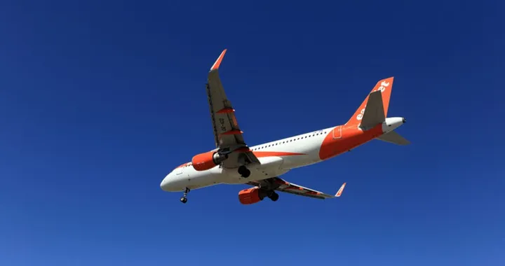 Taglio alle emissioni degli aerei, secondo easyJet bisogna modernizzare la flotta