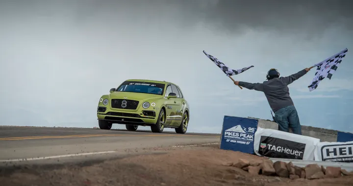 Bentley Bentayga: nuovo record per il SUV alla Pikes Peak