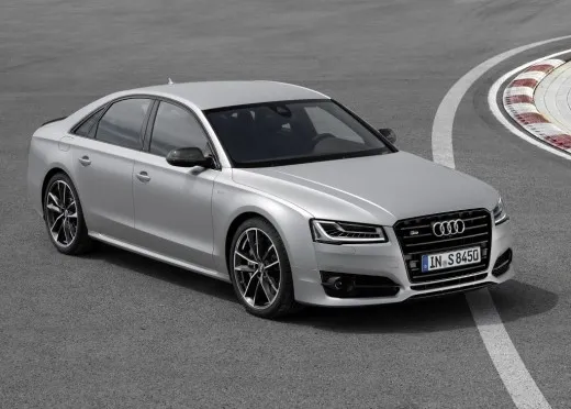 Audi S8 Plus: sempre più veloce con 605 cavalli