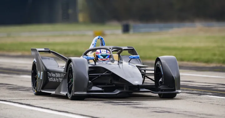 BMW iFE.18 scende in pista in vista della quinta stagione di Formula E