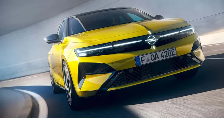 Anteprima Opel Astra restyling, ecco come cambierà nel 2026: prime informazioni