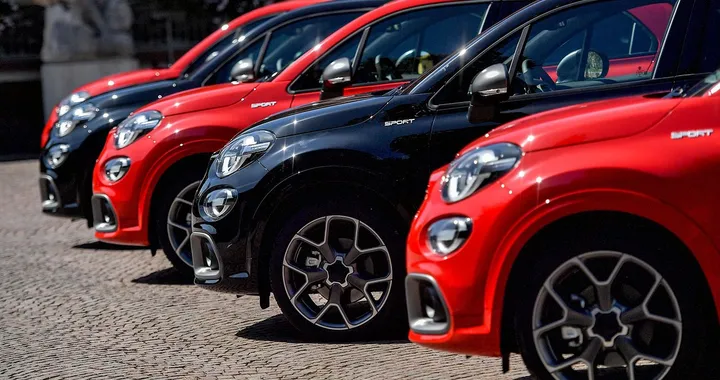Mercato auto Italia 2019: le più vendute, bene ibride e elettriche