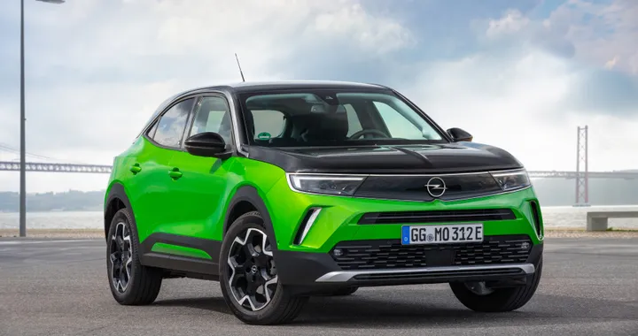 Opel Mokka-e 2022: maggiore efficienza e autonomia per il crossover elettrico