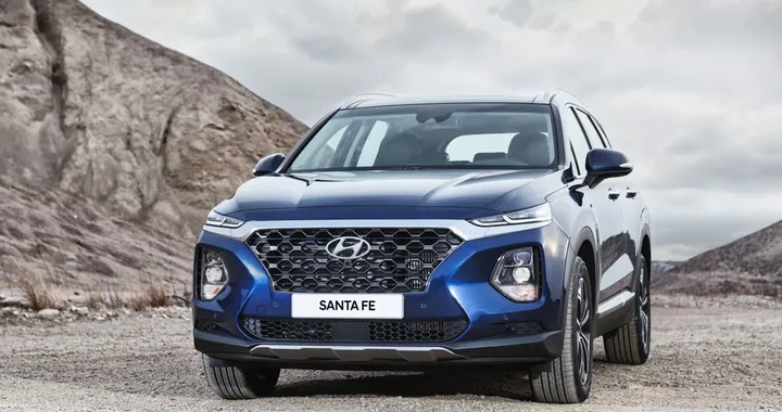 Hyundai Santa Fe compie vent'anni | In arrivo nuovi propulsori ibridi