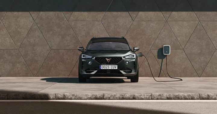 CUPRA Formentor: arriva in Italia la versione Plug-in da 204 CV