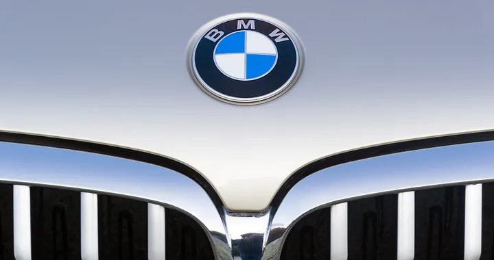BMW iX2, proseguono i test invernali per la nuova elettrica. Foto spia