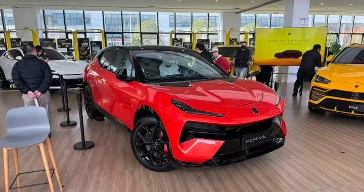 Lotus For Me, questa è la versione Plug-in della Eletre: oltre 900 CV e 420 km in elettrico