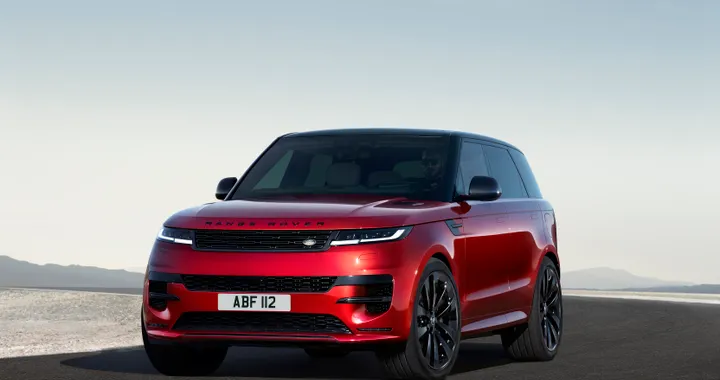 Range Rover Sport, al debutto la nuova generazione. Dal 2024 anche elettrica