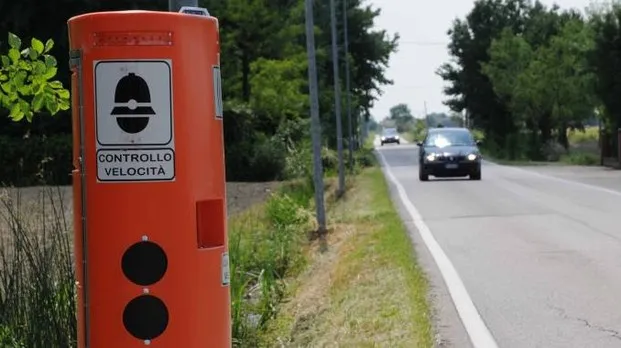 Autovelox finti fuorilegge, ma ai comuni continuano a piacere