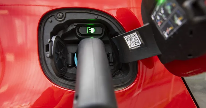 Auto elettriche: maxi incentivo per Isee sotto i 30 mila euro
