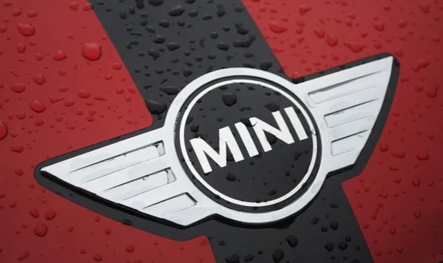 Mini: investimenti di 387 milioni per potenziare le fabbriche in UK