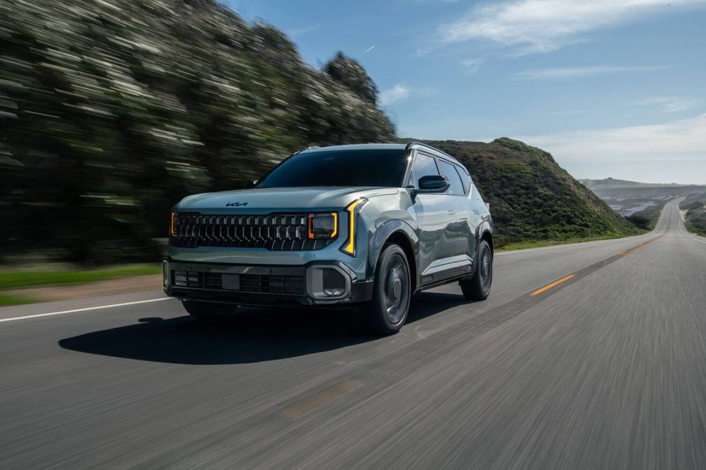 Kia Seltos si presenta, il SUV coreano punta sulla tecnologia ibrida: ecco com&rsquo;è fatto