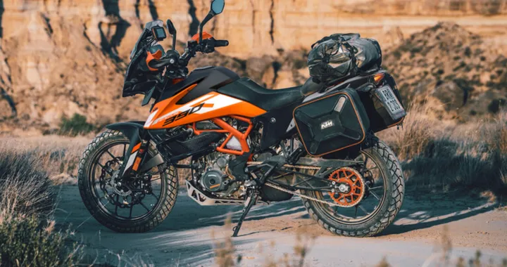 KTM 390 Adventure 2024, la moto da viaggio si aggiorna con tante novità