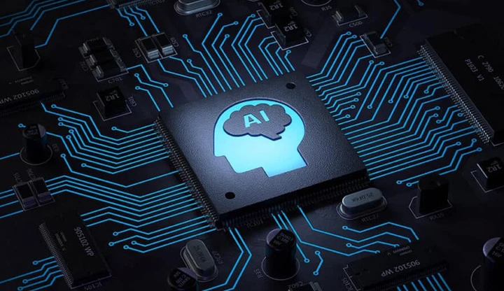 Musk vuole costruire una mega fabbrica di chip AI per Tesla