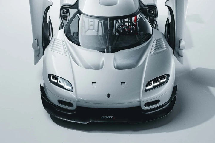Koenigsegg CCGT1, la nuova definizione di hypercar: potenza indomabile