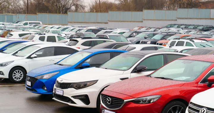 Mercato auto usate in calo a novembre, ma il 2025 resta in crescita