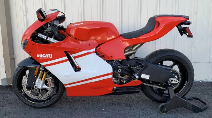 Ducati Desmosedici RR: dopo 20 anni riappare con soli 16 km e mai targata