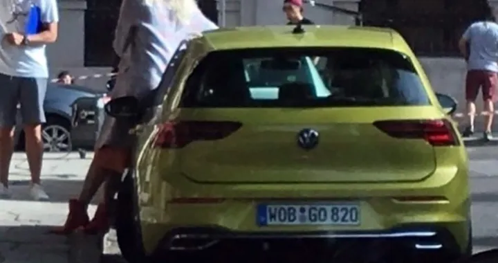 Volkswagen Golf 2020: le foto di esterni e interni della MK8