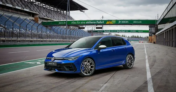 Volkswagen Golf restyling, 333 CV per la nuova &quot;R&quot;