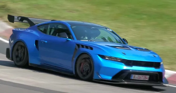 Mustang GTD al Nurburgring: riuscirà ad eguagliare o superare la Ferrari 296 GTB?