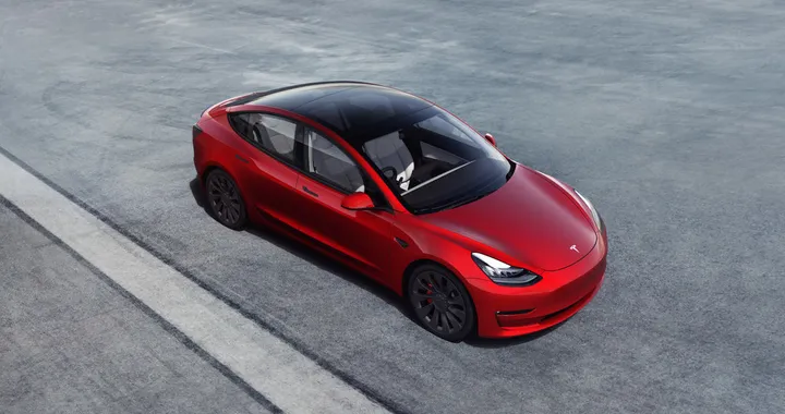 Model 3 con batterie LFP, Tesla raccomanda la ricarica al 100%