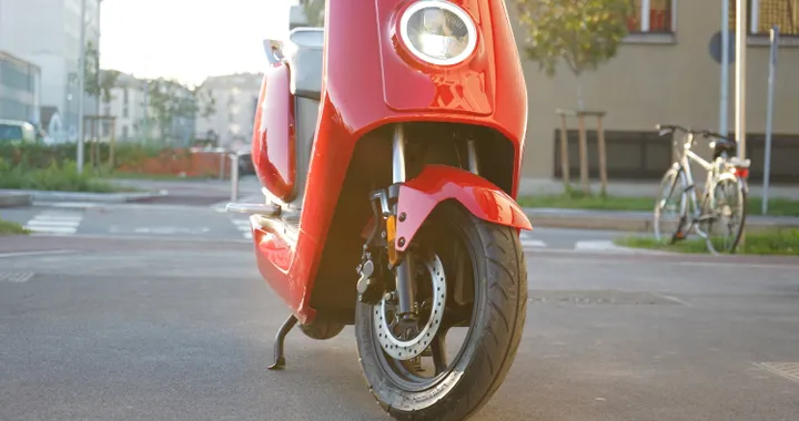 Mercato moto e scooter: impennata in Europa e crescita delle elettriche
