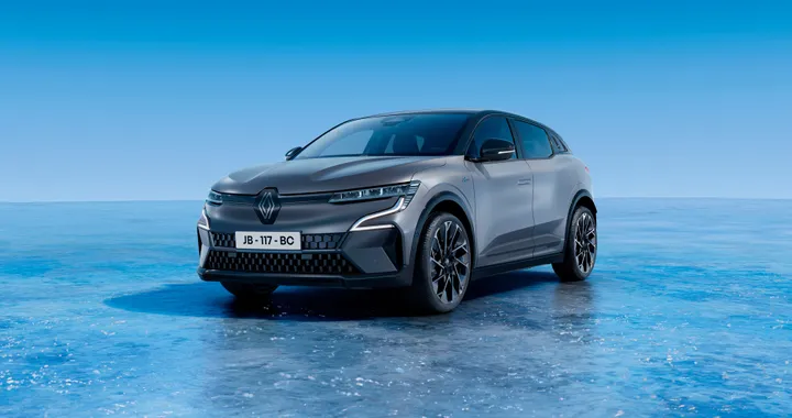 Renault Megane si prepara al restyling, look più sportivo e maggiore autonomia