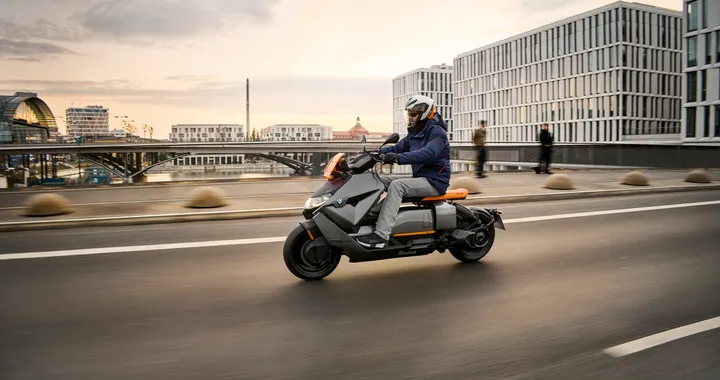 BMW CE 04, nuovo scooter elettrico con autonomia sino a 130 km