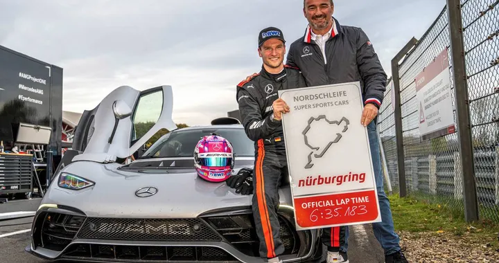 Mercedes-AMG ONE, giro record al Nurburgring per le auto stradali