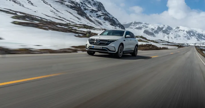 Mercedes EQC: nessun taglio della produzione per il 2020