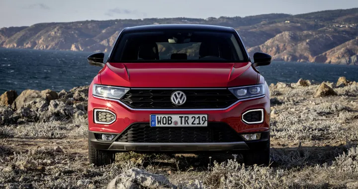 Volkswagen T-Roc: prezzi, motori e allestimenti