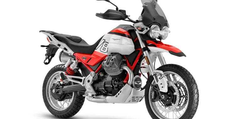 Moto Guzzi V85, ad EICMA la nuova gamma 2024. Disponibile in 3 versioni