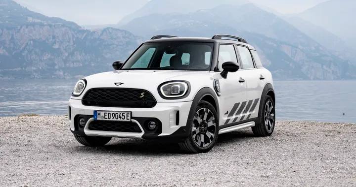 MINI Countryman, test invernali per la versione elettrica. Le foto spia