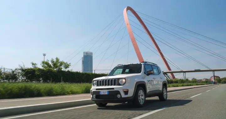 FCA sperimenta a Torino l'auto ibrida Plug-in che riconosce le ZTL e passa in elettrico