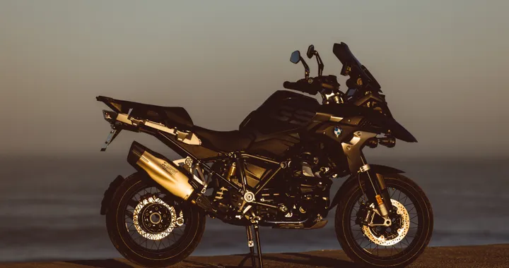 BMW R 1250 GS, ecco la versione speciale Ultimate Edition
