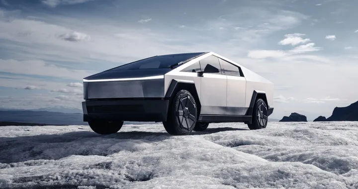 Tesla Cybertruck, parte il tour europeo. Ecco dove vederlo in Italia
