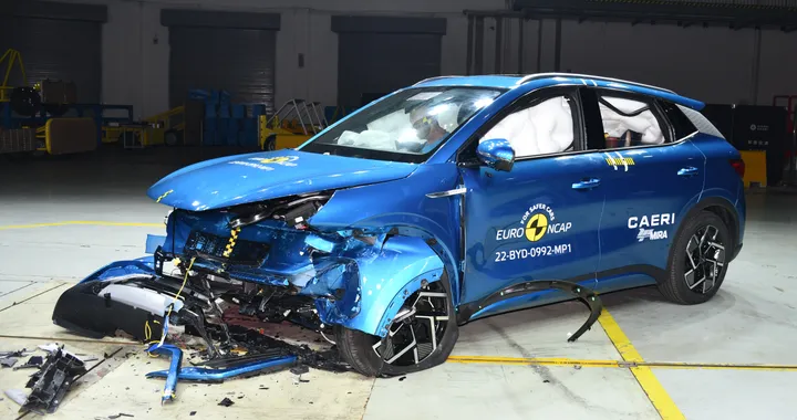 Euro NCAP, 5 stelle per la Mercedes EQE. Bene anche la cinese BYD ATTO 3