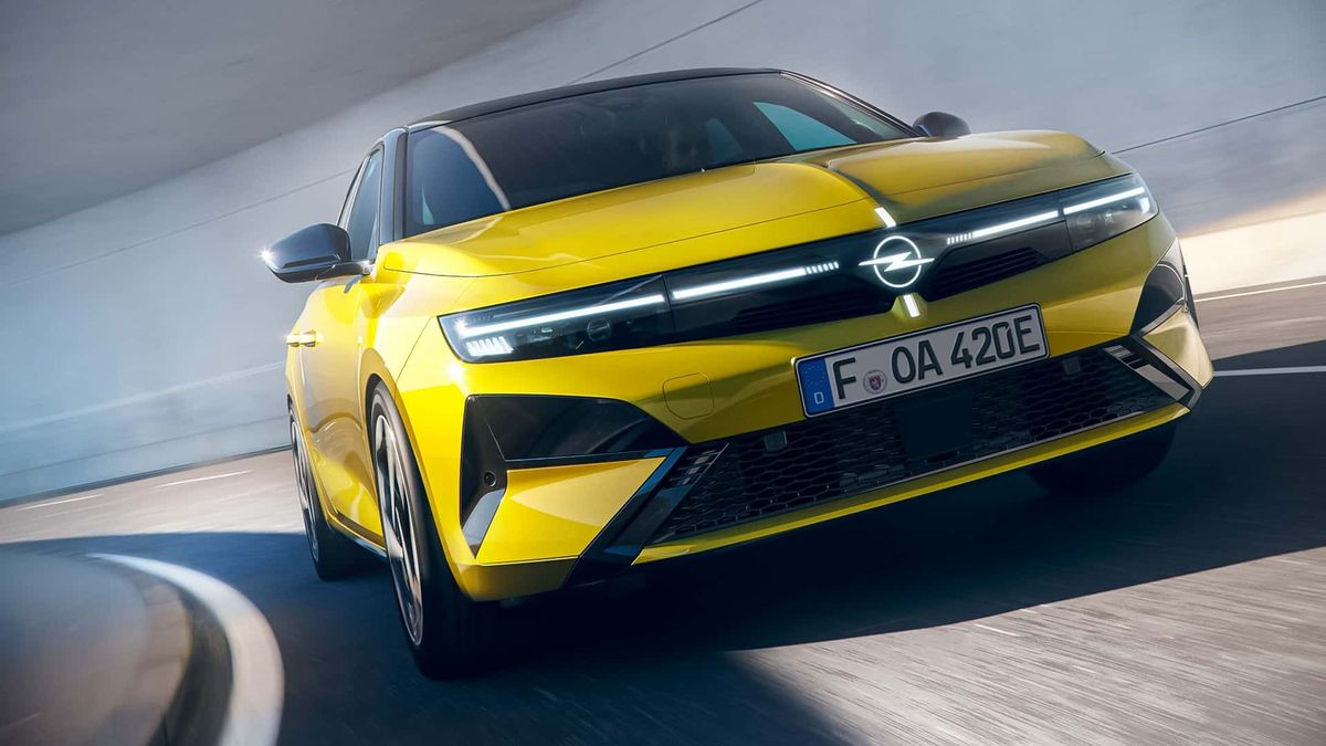 Anteprima Opel Astra restyling, ecco come cambierà nel 2026: prime informazioni