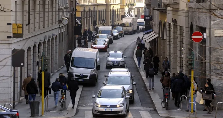 Milano: da oggi attiva la ZTL Quadrilatero della moda. Vie, orari ed esenzioni