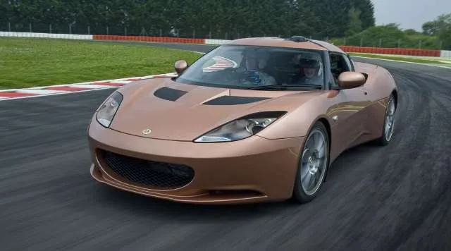 Lotus sta studiando un cambio per le auto elettriche