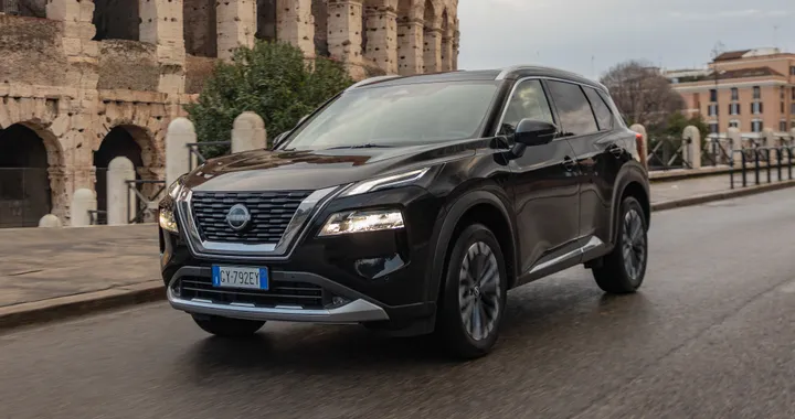 Nissan X-Trail Mild Hybrid arriva nelle concessionarie. Fino a 7 posti per il SUV