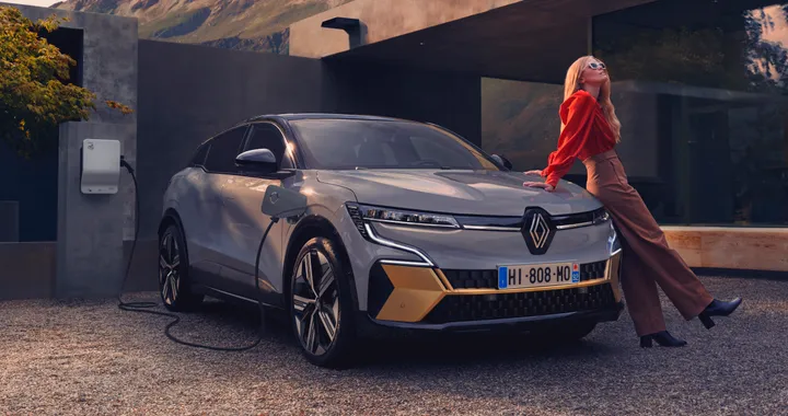 Renault Megane E-Tech Electric, i dettagli della batteria più sottile del mercato