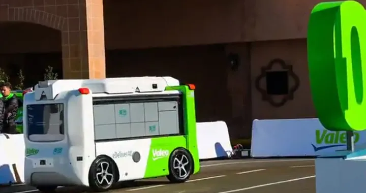 Valeo eDeliver4U, robot a guida autonoma per le consegne al CES 2020